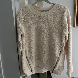 Womens Size L Abercrombie Sherpa Pullover.